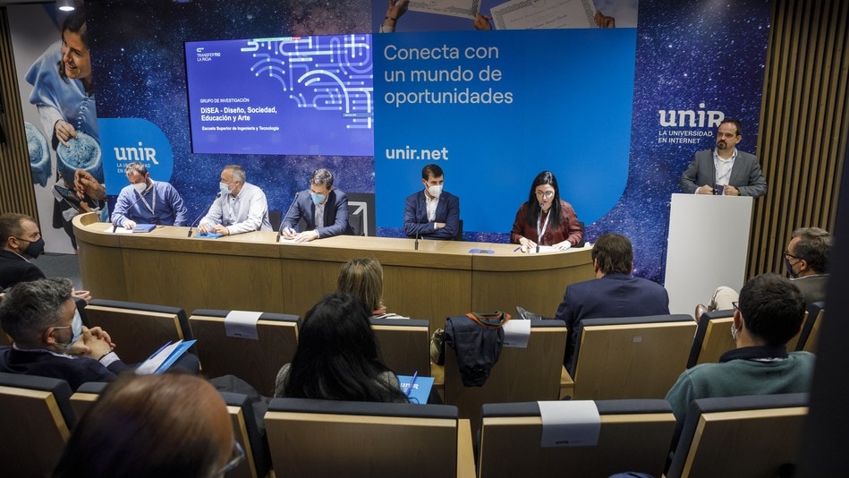 El vicerrector de Investigación, en el foro TransferTIC La Rioja.