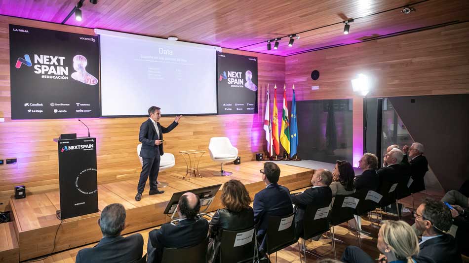 El CEO de Edix durante su ponencia "Profesiones del futuro"