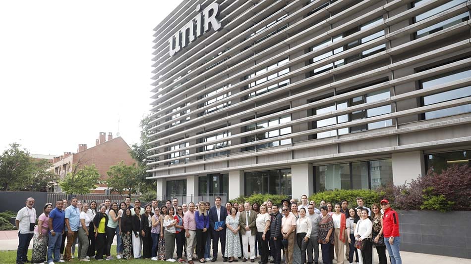 La delegación de líderes iberoamericanos, en la sede de UNIR en Logroño.