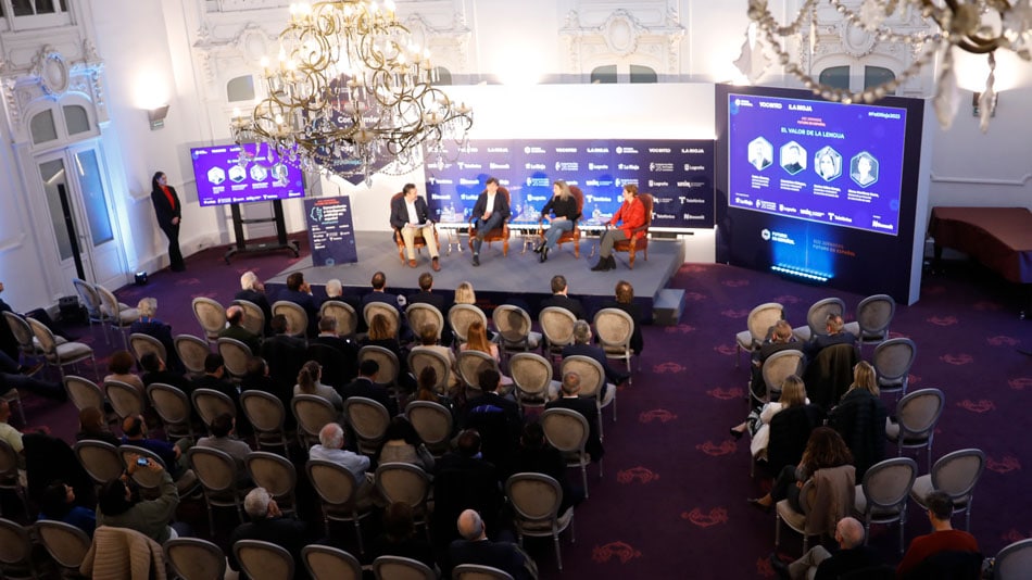 El Círculo Logroñés fue el escenario de la inauguración de la nueva edición de las jornadas 'Futuros en Español' en las que colabora UNIR.