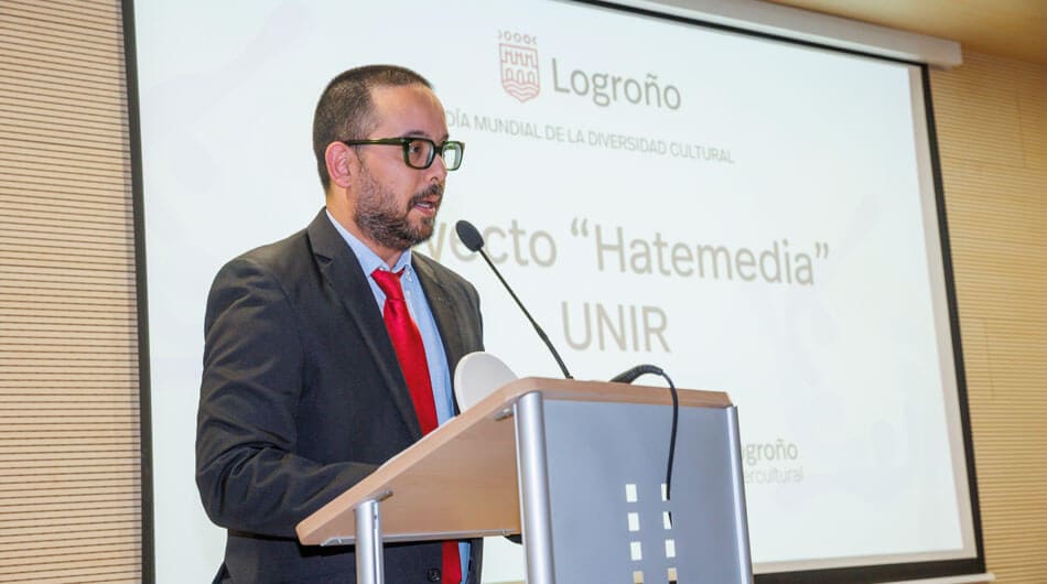 Elias Said durante su discurso en Logroño.