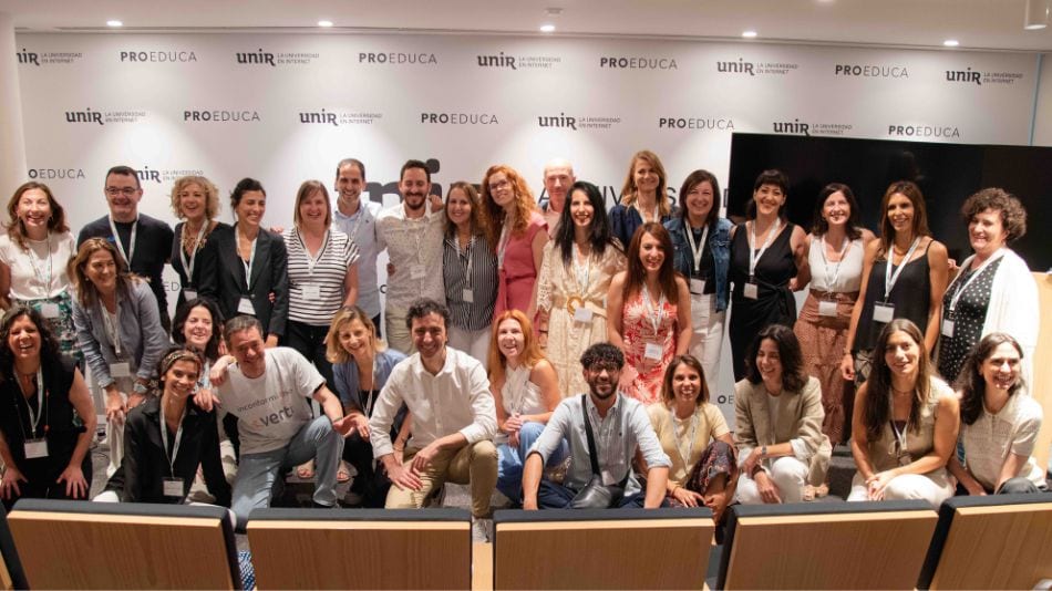 Foto de familia del primer encuentro alumni del Chief Happiness Officer.