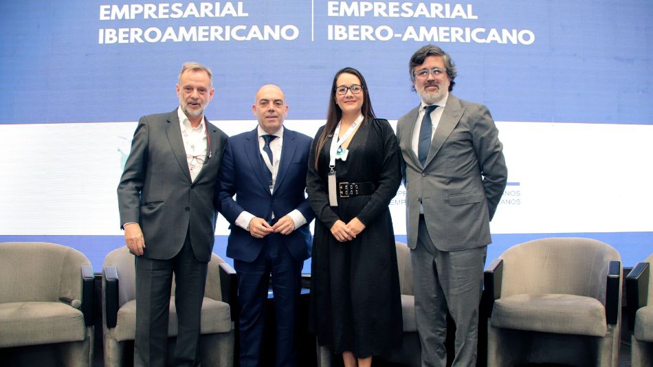 Jorge Torres, participó en la mesa sobre empleabilidad y talento junto con Lorenzo Amor, presidente de la Federación Nacional de Asociaciones de Trabajadores Autónomos y Juan Cierco, director corporativo de Iberia.