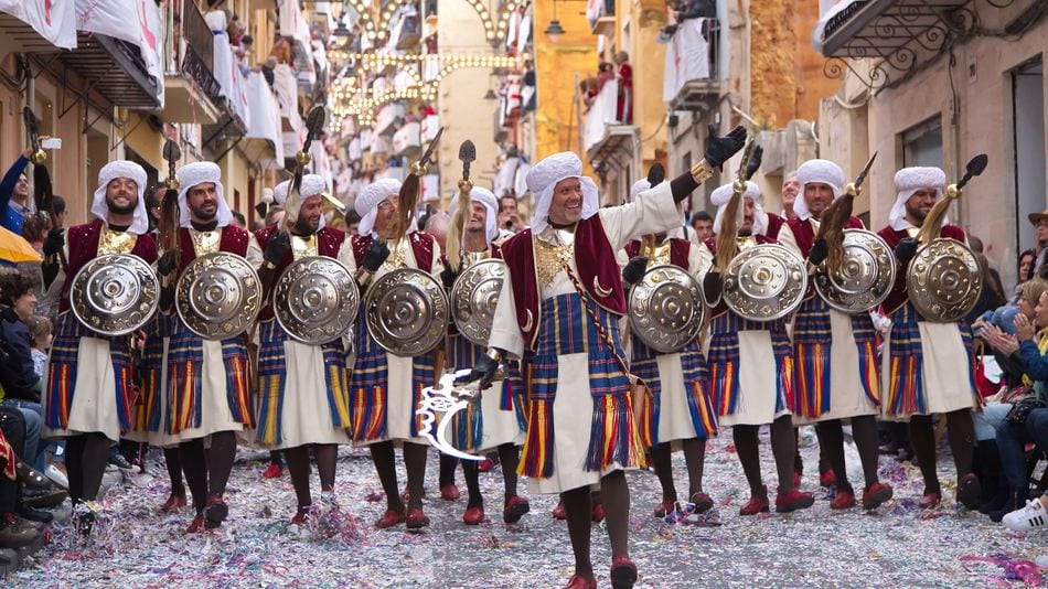 La fiesta de Moros y Cristianos es una tradición altamente extendida en España