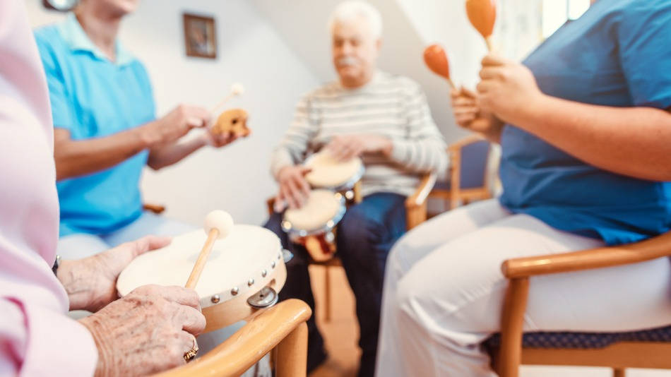 Musicoterapia ancianos - personas mayores